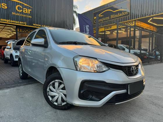 TOYOTA ETIOS 1.3 X 16V FLEX 4P MANUAL TOYOTA ETIOS 1.3 X 16V FLEX 4P MANUAL